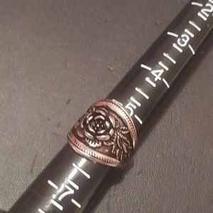 Gothic Floral Toe Ring